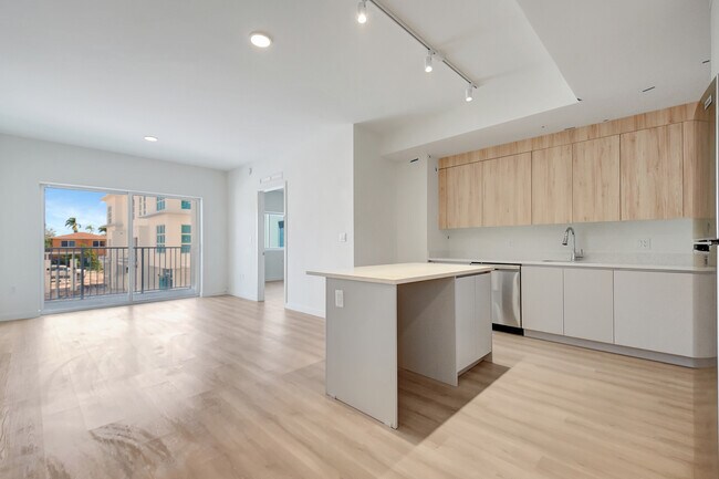 Building Photo - 1721 N J Ter