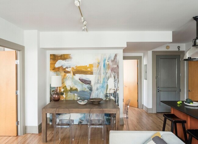 Building Photo - 65 Washington St