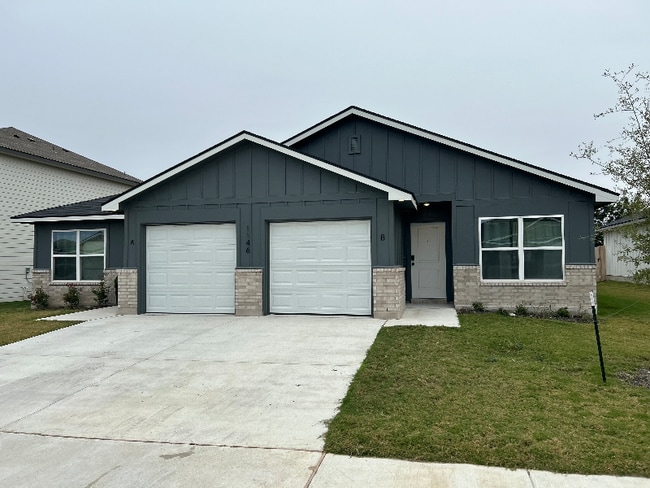 Building Photo - 1146 Lindsey Dr