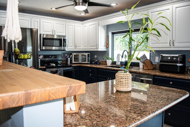 Foto del edificio - 5432 Sandhurst Cir S