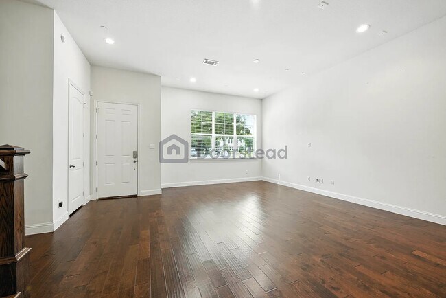 Foto del edificio - 2518 Plumas Dr
