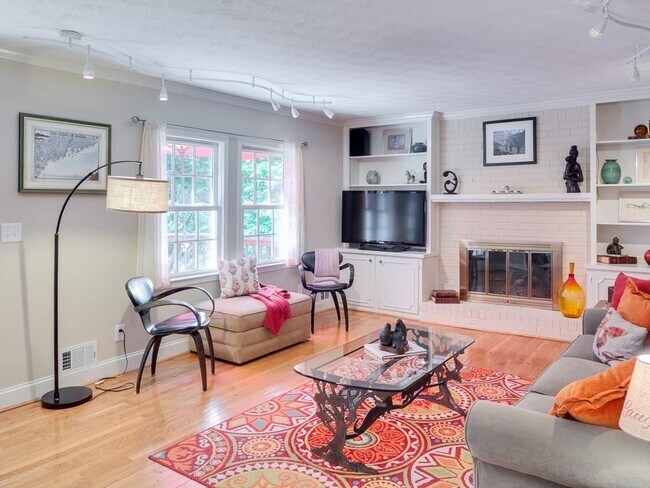 Foto del edificio - 5216 Willow Point Pkwy