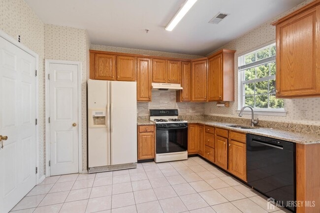 Foto del edificio - 1209 Blossom Cir