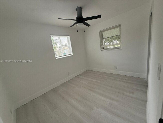 Foto del edificio - 5023 SW 93rd Ave