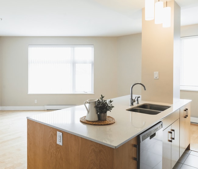 Building Photo - Bennett House