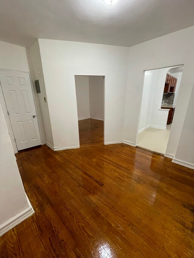 Foto del edificio - 89-21 169th St