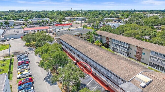 Foto del edificio - 3751 S School Ave