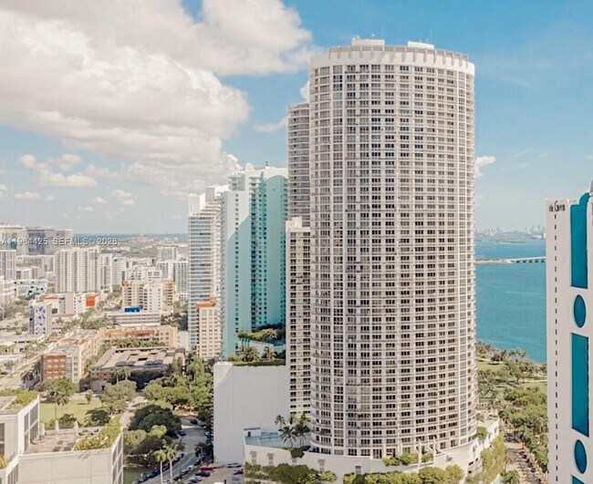 Foto del edificio - 1750 N Bayshore Dr