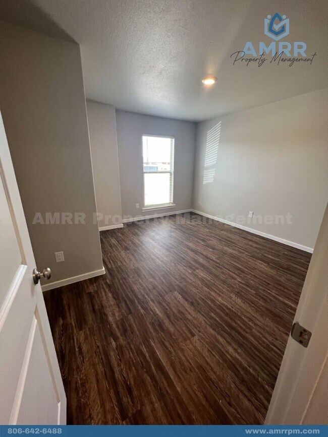 Building Photo - 2115 Kokomo Ave