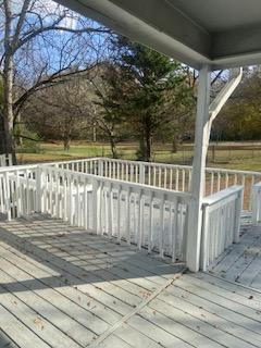 Foto del edificio - 737 Dauphine Dr