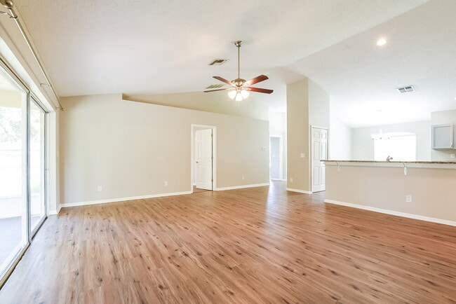 Foto del edificio - 2233 Lake Pointe Cir