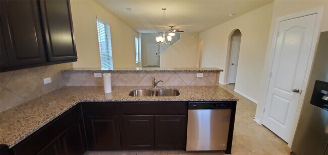 Building Photo - 2530 Remembrance Cir