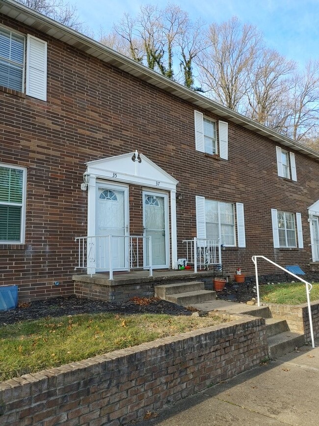 Building Photo - 35 Campbell Dr
