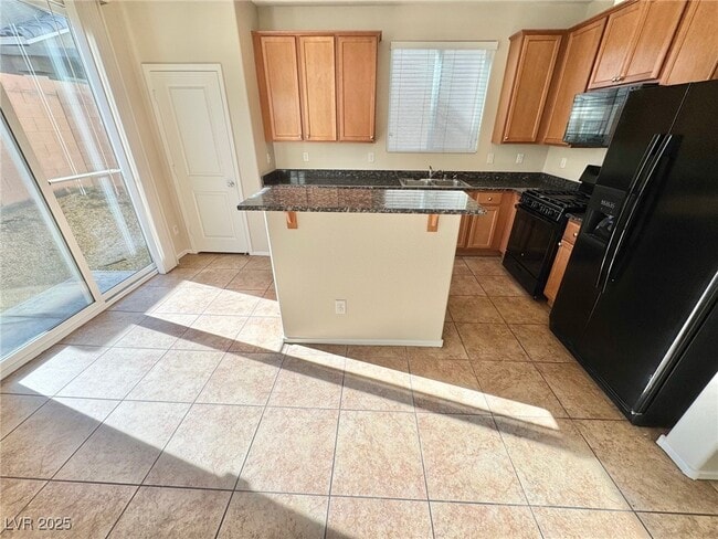 Foto del edificio - 9413 Sweetwood Ave