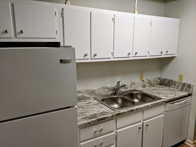 Foto del edificio - Greenbriar Condo for Rent!!!