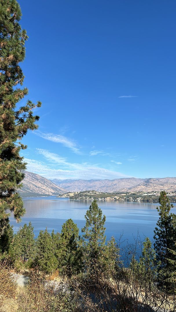 Foto del edificio - Fully Furnished Home in Chelan!  Half off ...