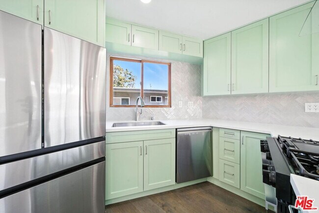 Foto del edificio - 2454 4th St