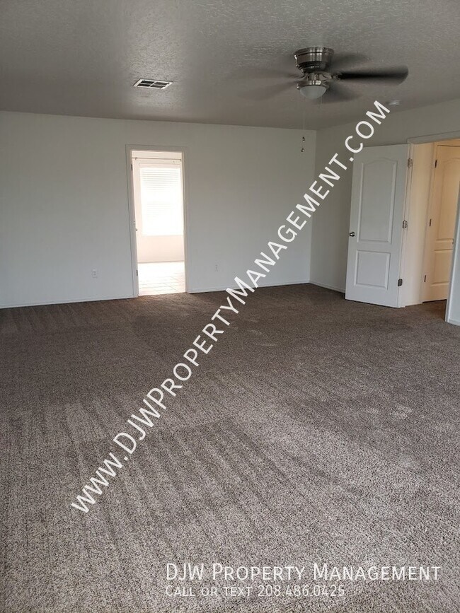 Foto del edificio - 4439 N Tempest Way