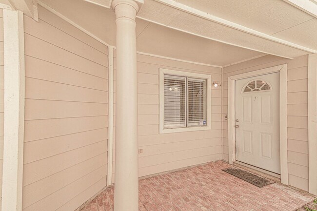 Building Photo - 7755 Springville Dr