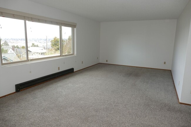 Building Photo - 4207C (Rental)