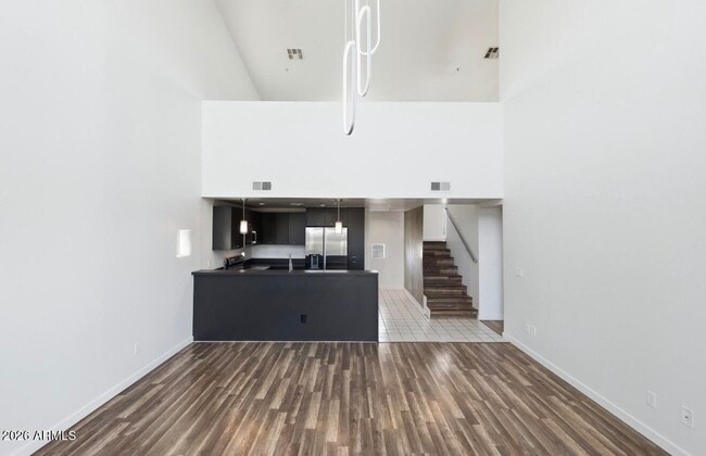 Building Photo - 1111 W University Dr