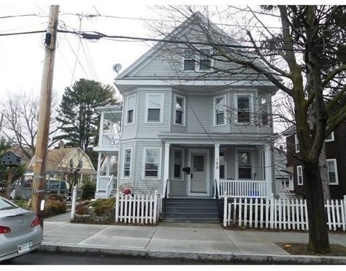 Foto del edificio - 109-111 Lawrence St