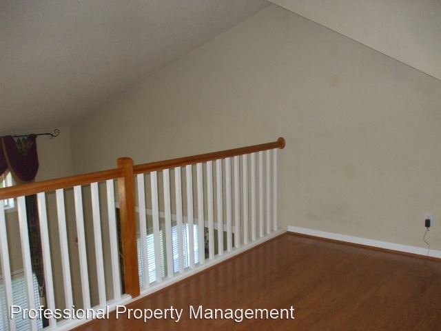 Building Photo - 3 br, 2.5 bath House - 158 Sutcliffe