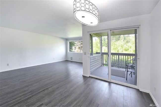 Building Photo - 2 Marigold Dr