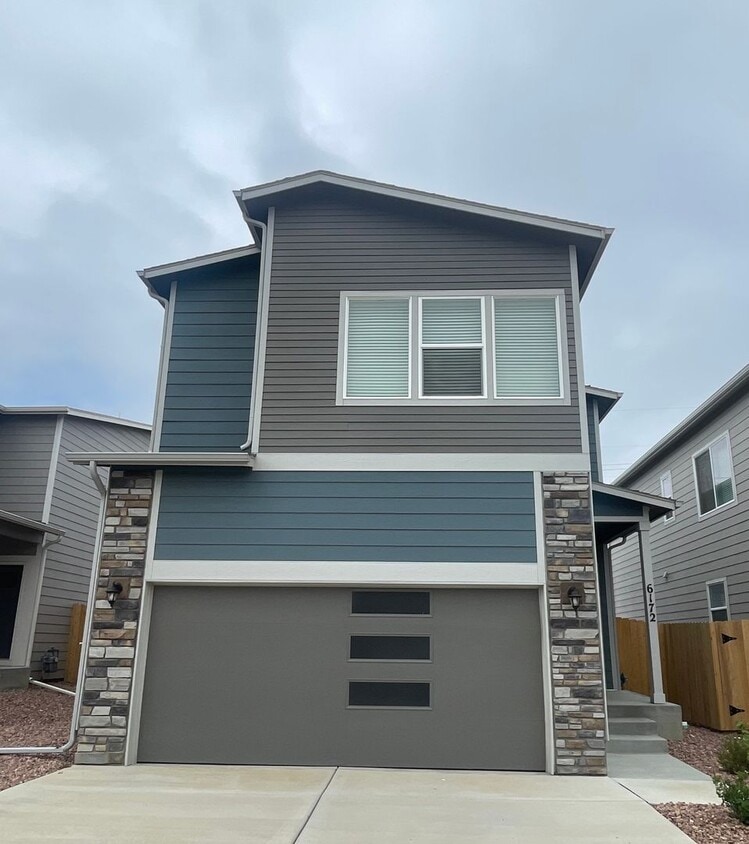 BRAND NEW HOME MINUTES FROM FORT CARSON AN... House Rental in