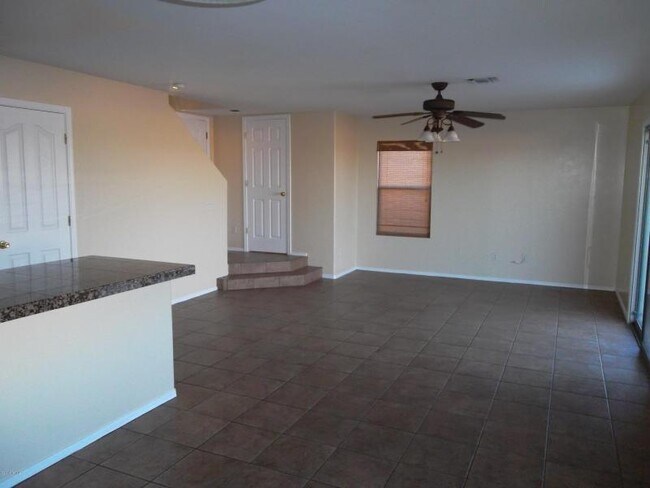 Building Photo - Nice 3 Bedroom 2 Bath Home by Grant & Silv...