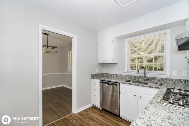 Building Photo - 307 Barberry Dr