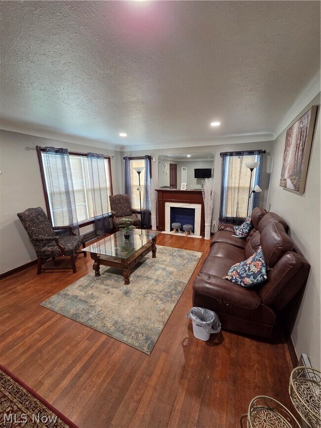 Foto del edificio - 1275 S Green Rd