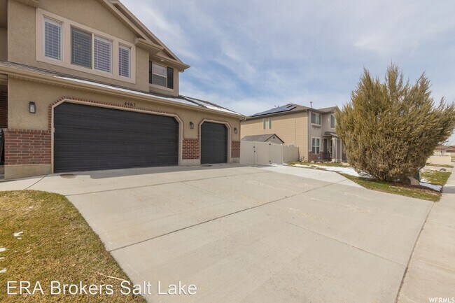 Building Photo - 4 br, 2.5 bath House - 4467 W 5850 S
