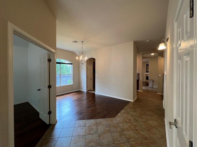 Foto del edificio - 12500 Palfrey Dr