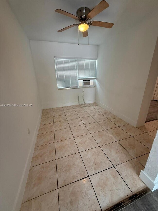 Foto del edificio - 6909 NW 2nd Ave