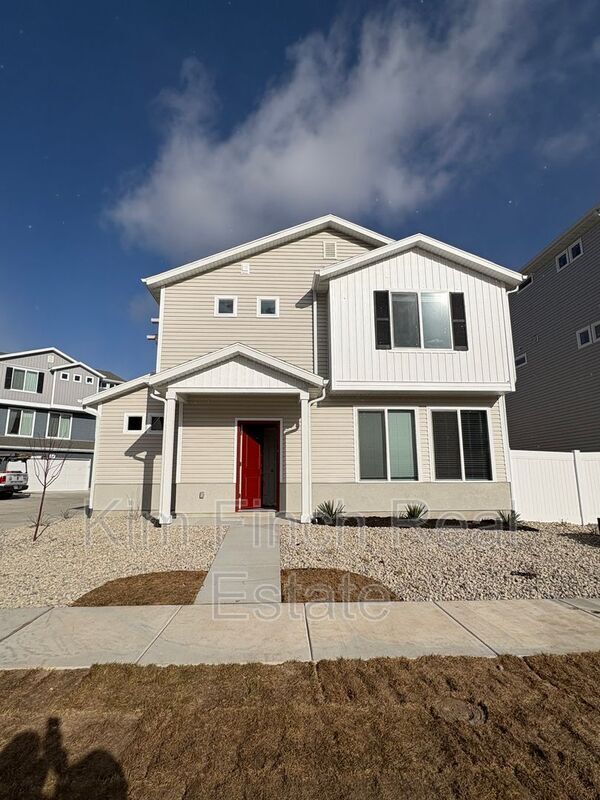 Building Photo - 56 E Portico Ln