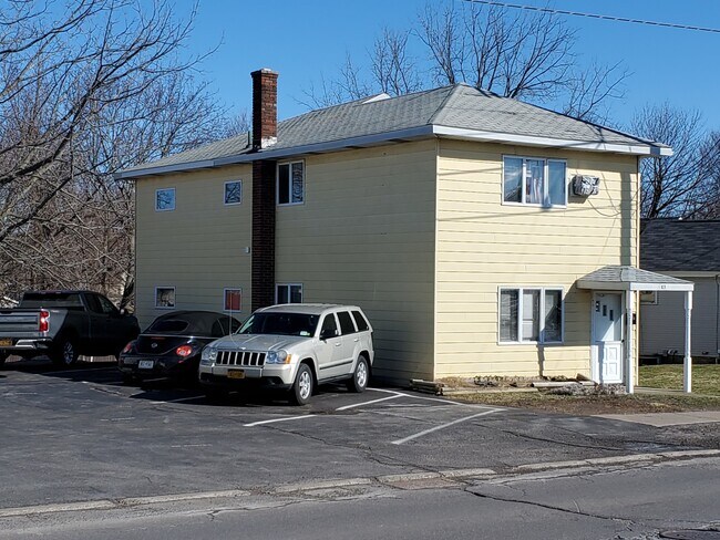 Exterior - 131 W Utica St