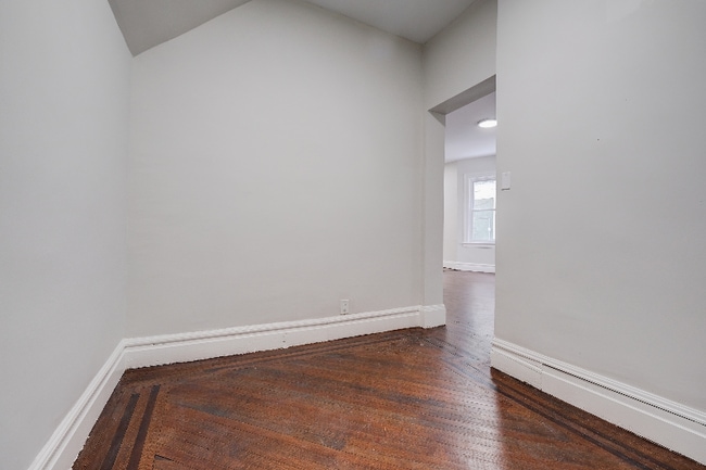 Foto del edificio - 5 Baldwin Ave