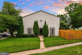 Building Photo - 6125 Trident Ln