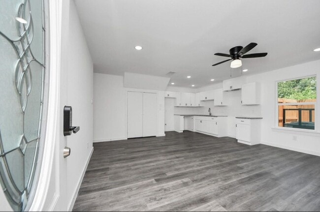 Foto del edificio - 2322 Wavell St