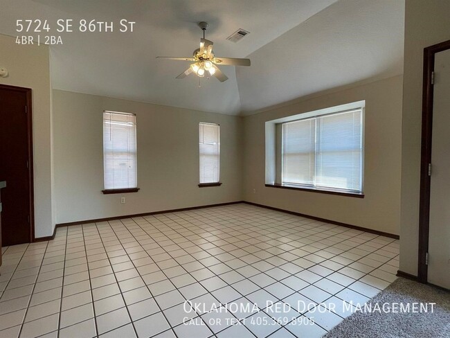 Building Photo - 5724 SE 86th St