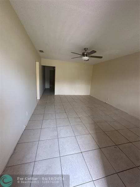 Building Photo - 5725 NW 14th Ct