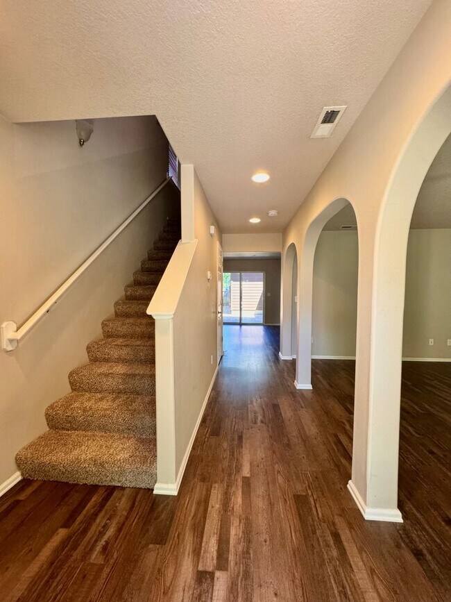 Foto del edificio - Beautiful Pet Friendly South Corvallis Home