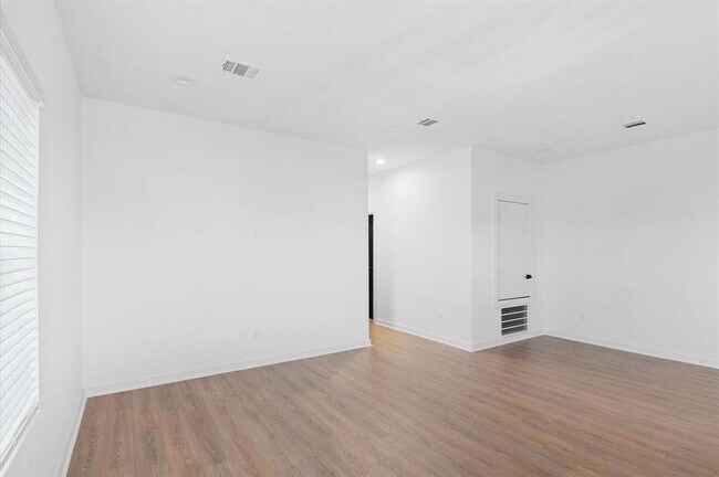 Foto del edificio - 9730 Tuffly St