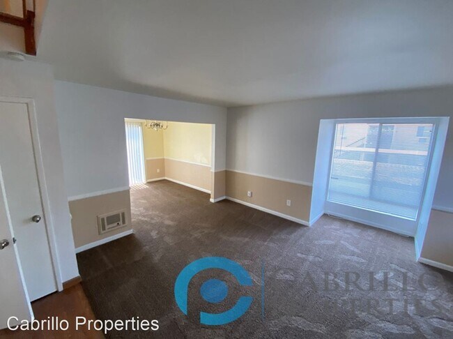 Building Photo - 2 br, 1.5 bath House - 7982 Mission Center...
