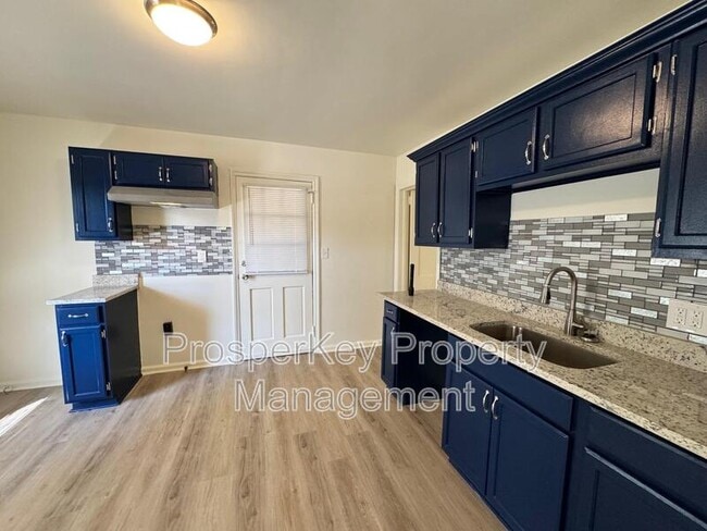 Building Photo - 4249 Lamore St