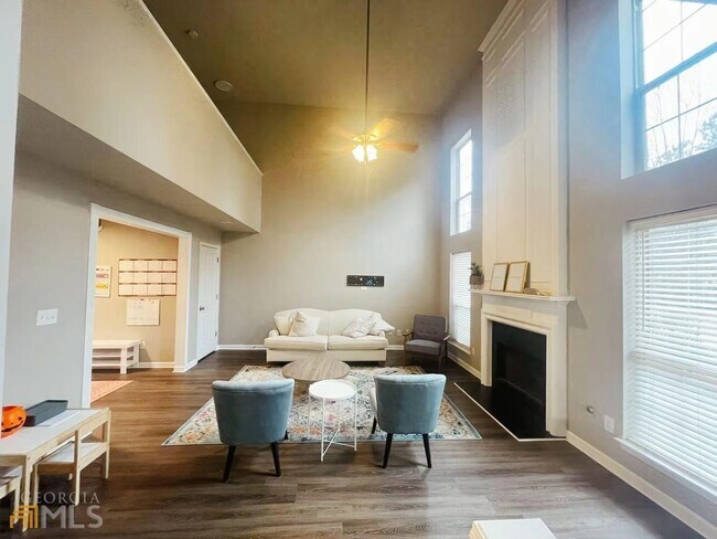 Building Photo - 1563 Oak Park Ct