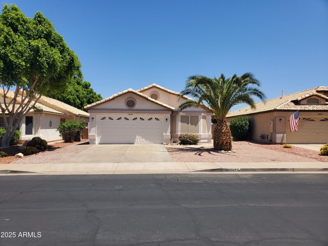 Primary Photo - 10836 W Ventana Dr S