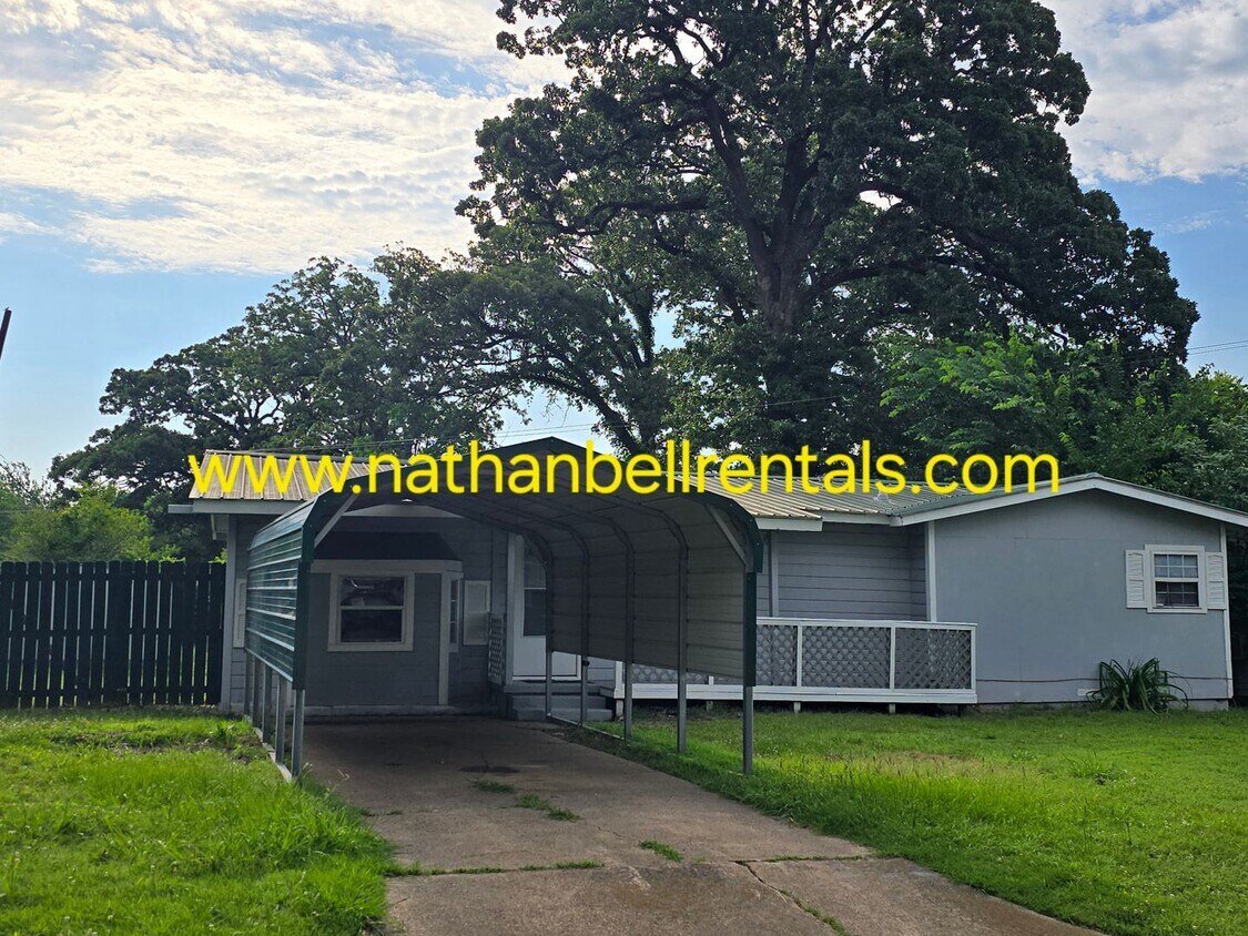 Foto principal - 325 17th St NE