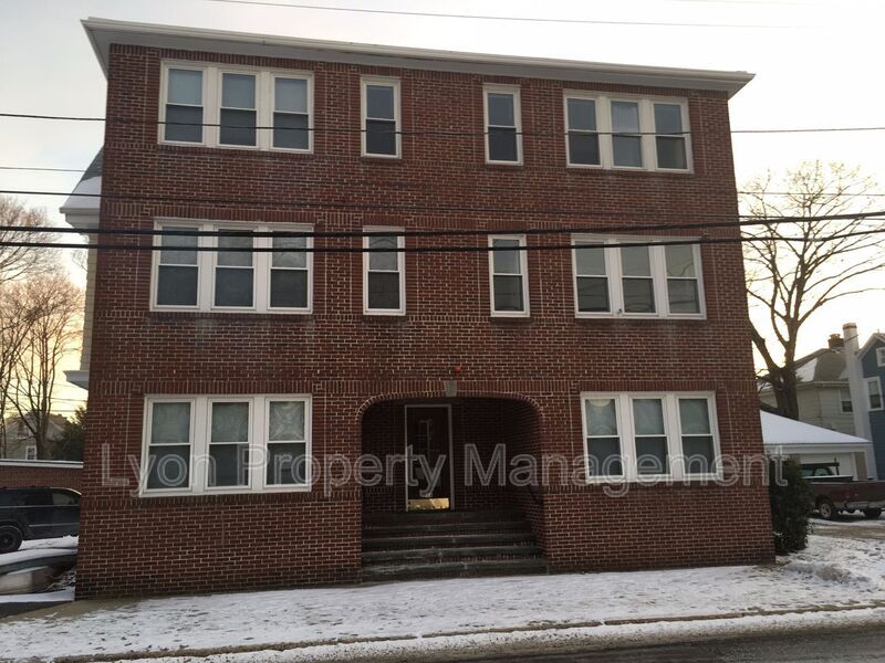 Primary Photo - 45 Peck St
